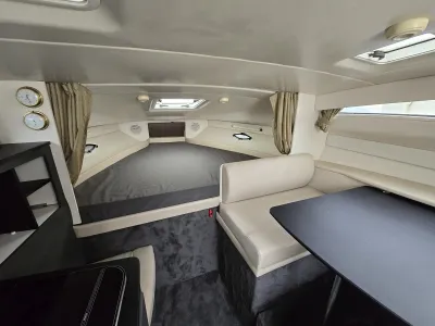 Polyester Motorboat Bayliner 2855 Photo 6