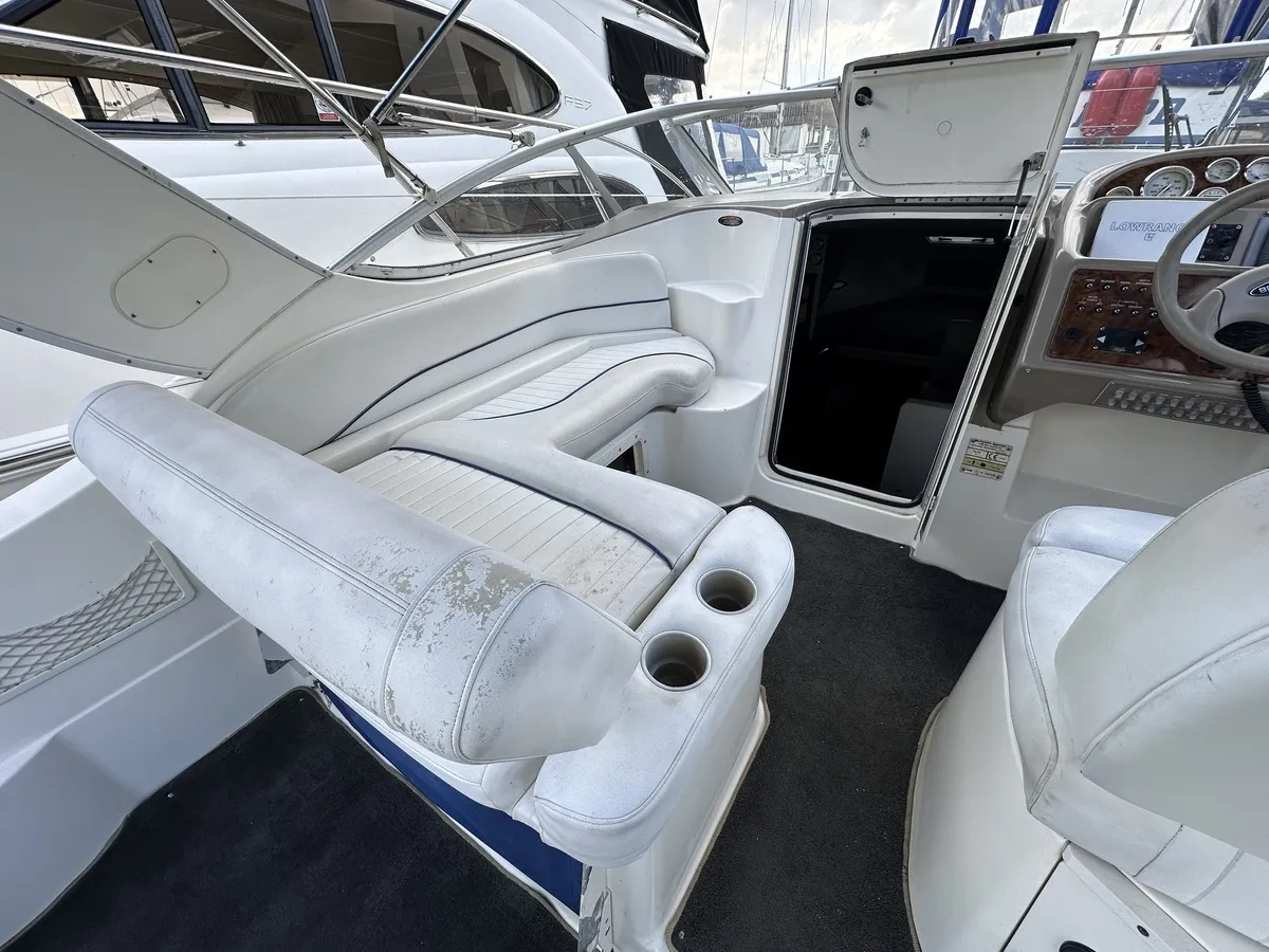 Polyester Motorboat Bayliner 2855