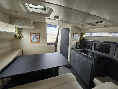Polyester Motorboat Bayliner 2855 Photo 13