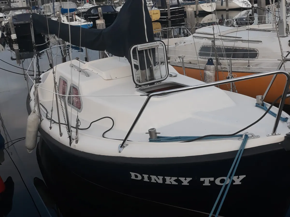 Polyester Sailboat Midget 20