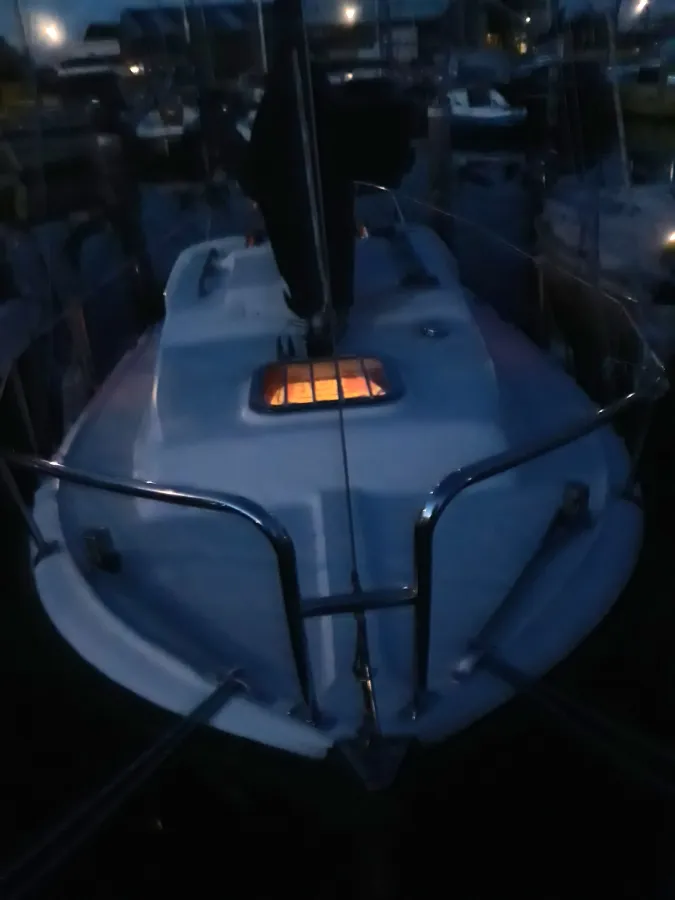 Polyester Sailboat Midget 20