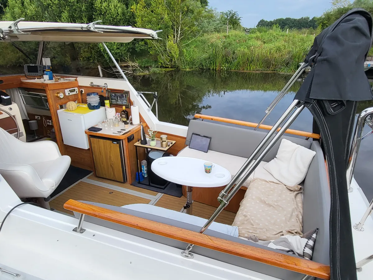 Polyester Motorboat Princess 32