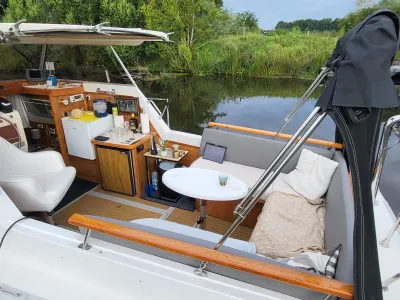 Polyester Motorboat Princess 32 Photo 4