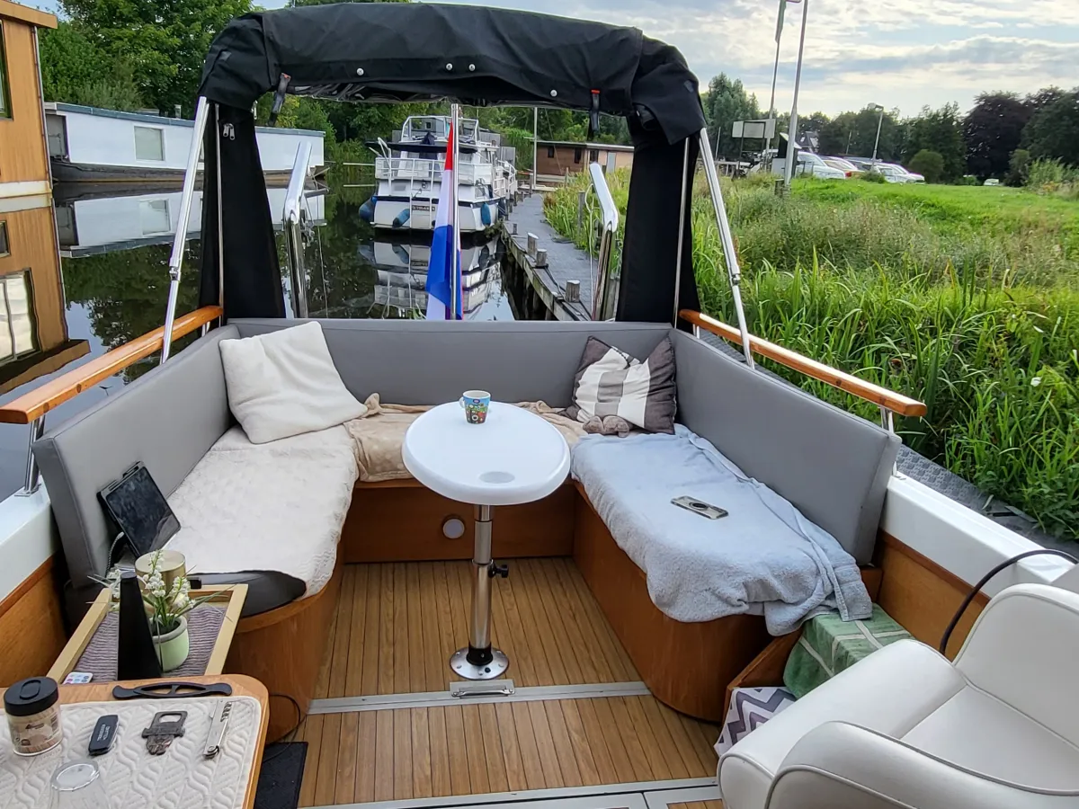 Polyester Motorboat Princess 32