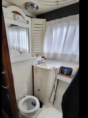 Polyester Motorboat Princess 32 Photo 15