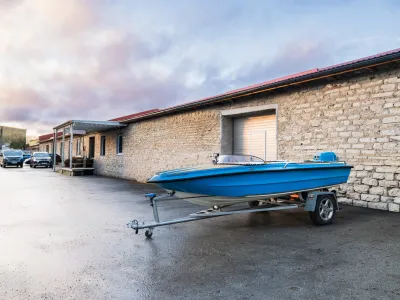 Polyester Motorboot Finn V-boat Foto 1