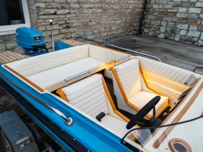 Polyester Motorboot Finn V-boat Foto 13