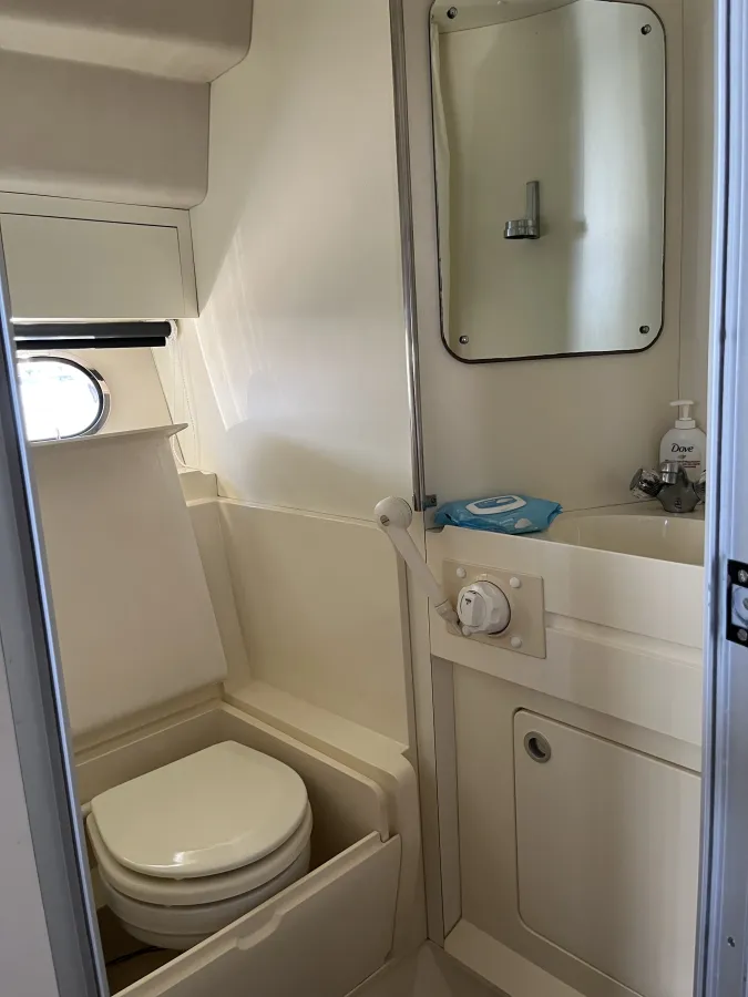 Polyester Motorboat Princess Riviera 46