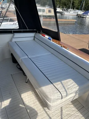 Polyester Motorboat Princess Riviera 46 Photo 8