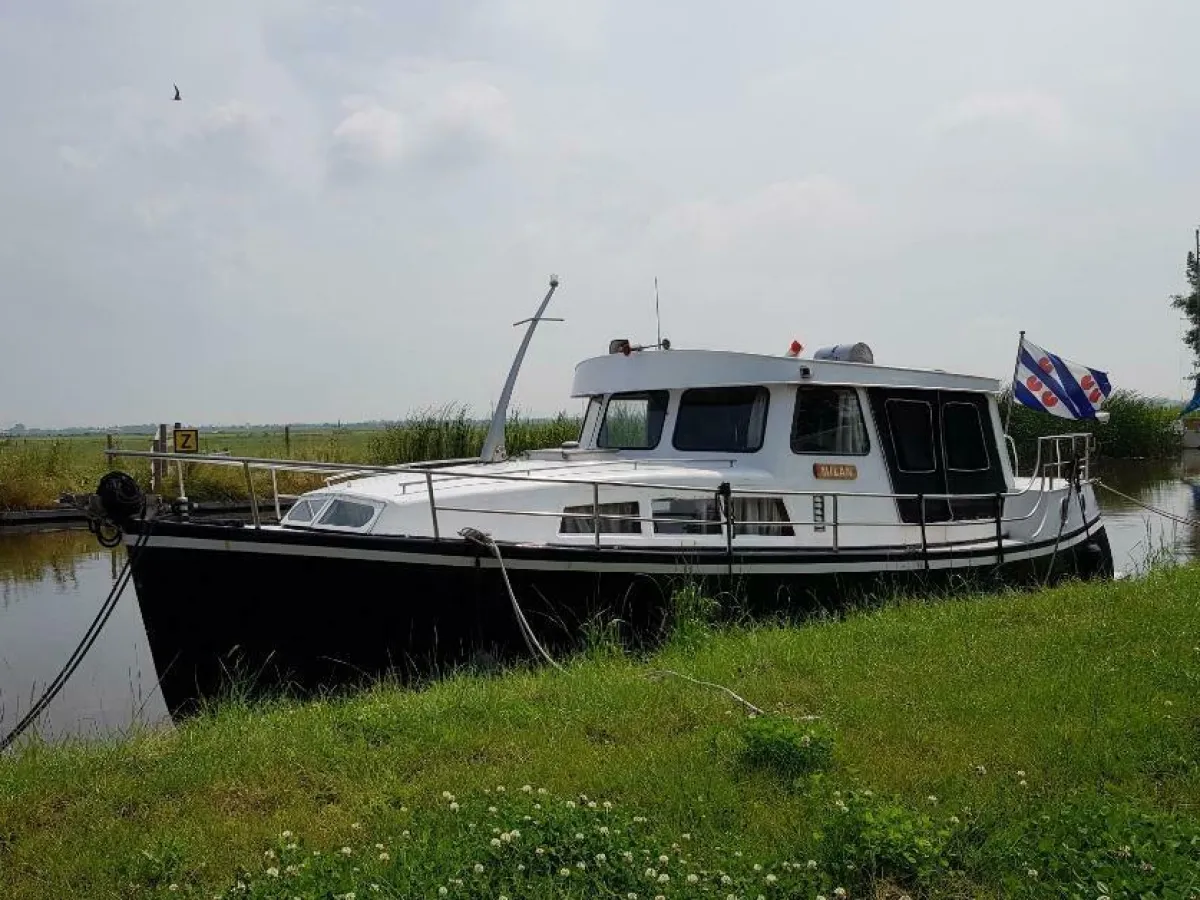 Steel Motorboat Maaskruiser 850