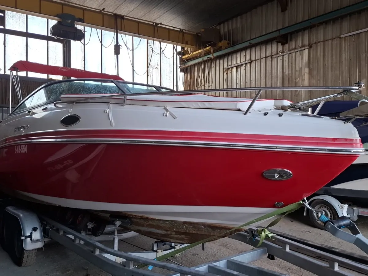 Polyester Speedboat Rinker 246 Captiva Cuddy