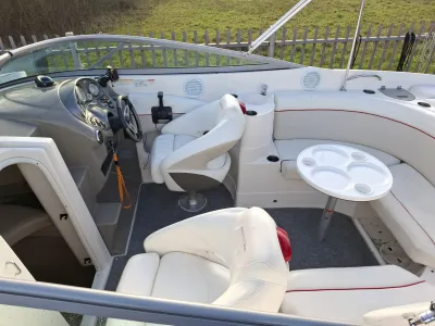 Polyester Speedboat Rinker 246 Captiva Cuddy Photo 14