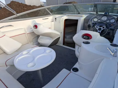 Polyester Speedboat Rinker 246 Captiva Cuddy Photo 10