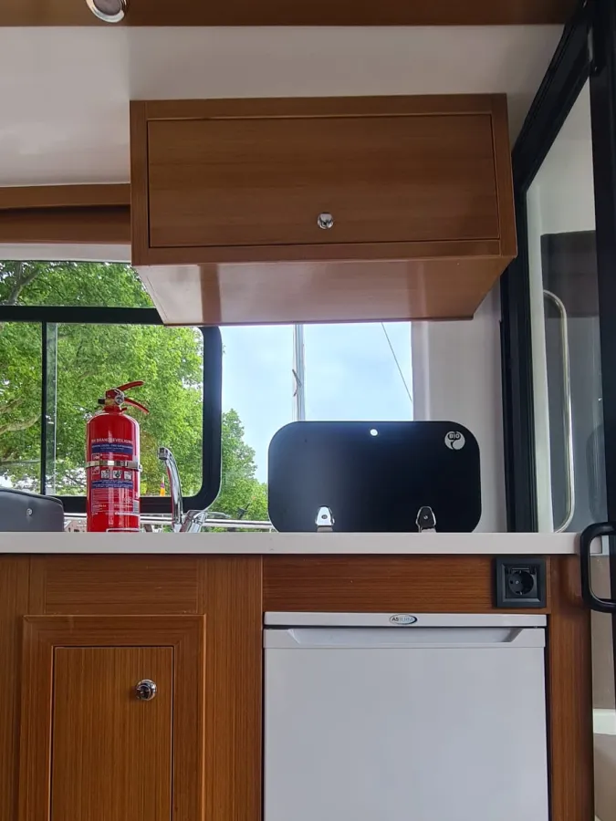 Polyester Bateau à moteur Derone 990