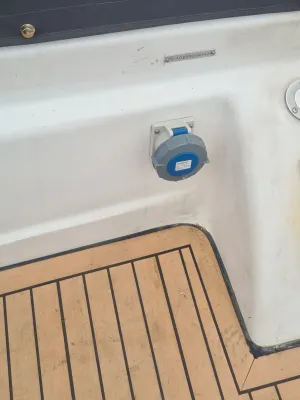 Polyester Bateau à moteur Derone 990 Photo 15