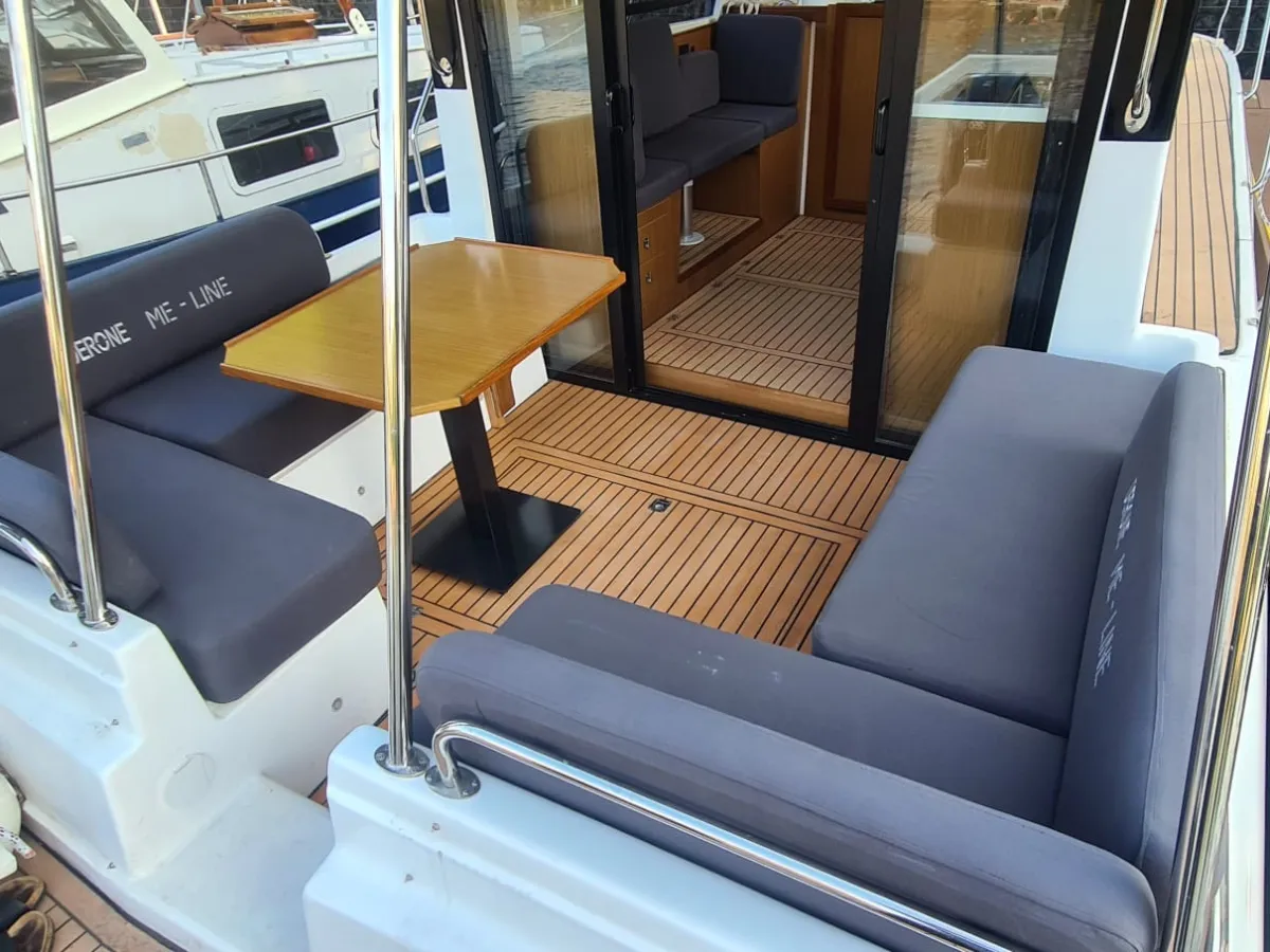 Polyester Bateau à moteur Derone 990