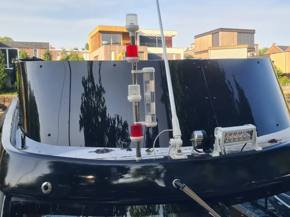 Polyester Bateau à moteur Derone 990