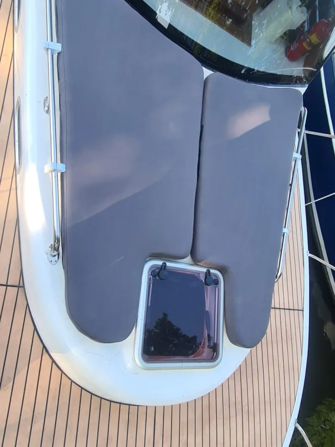 Polyester Bateau à moteur Derone 990