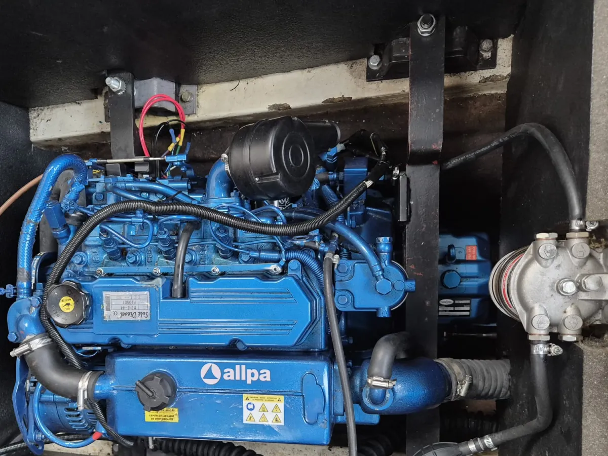 Polyester Motorboat Passaat 735