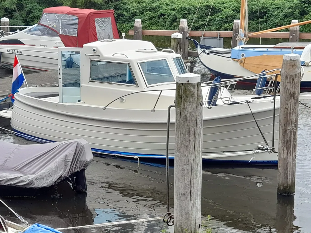 Polyester Bateau à moteur BlueStar Retro Cabin 22