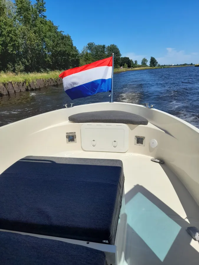 Polyester Bateau à moteur BlueStar Retro Cabin 22