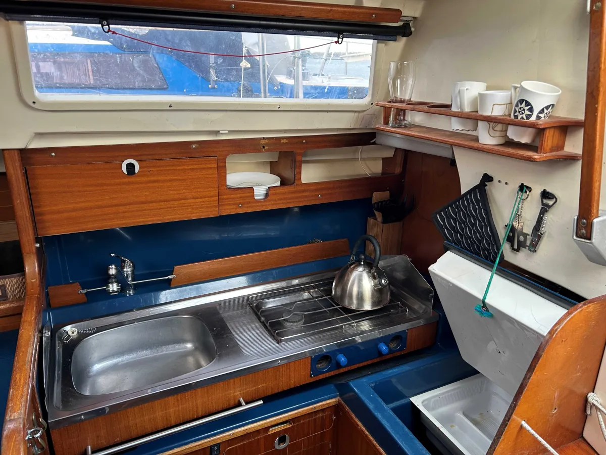 Polyester Sailboat Dufour 31