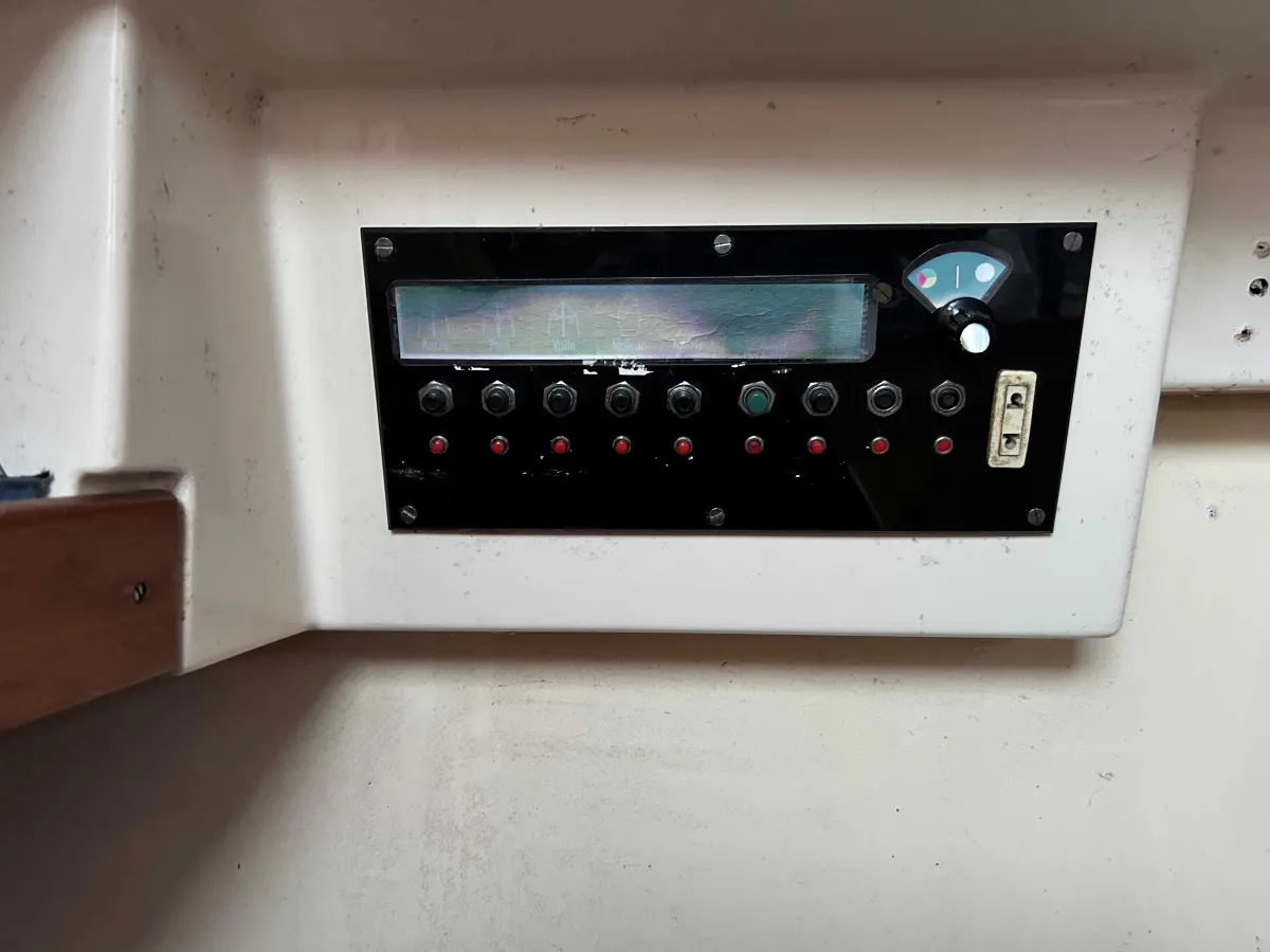 Polyester Sailboat Dufour 31