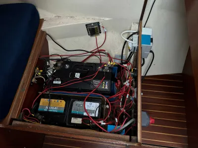 Polyester Sailboat Dufour 31 Photo 32