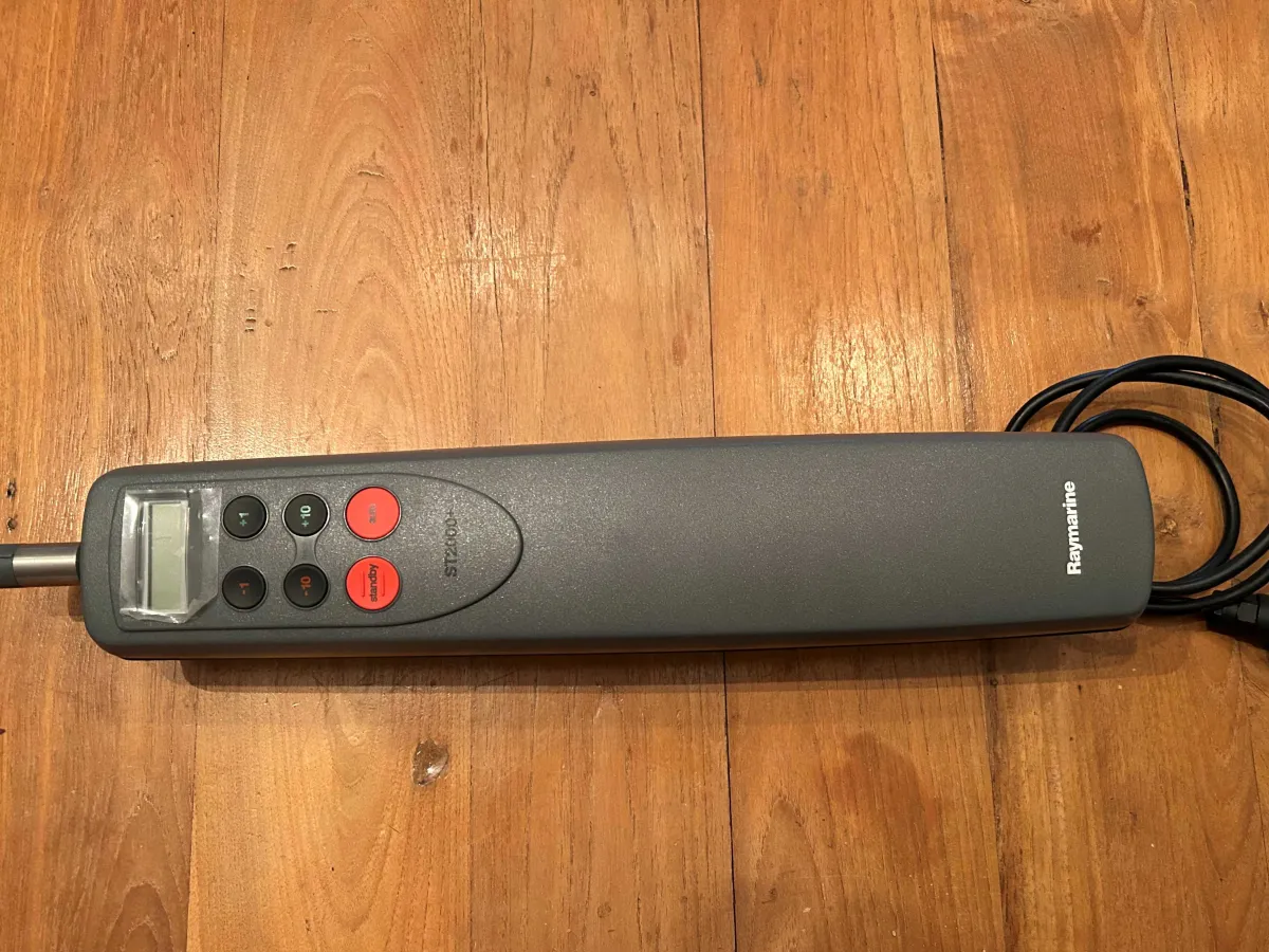 Polyester Sailboat Dufour 31