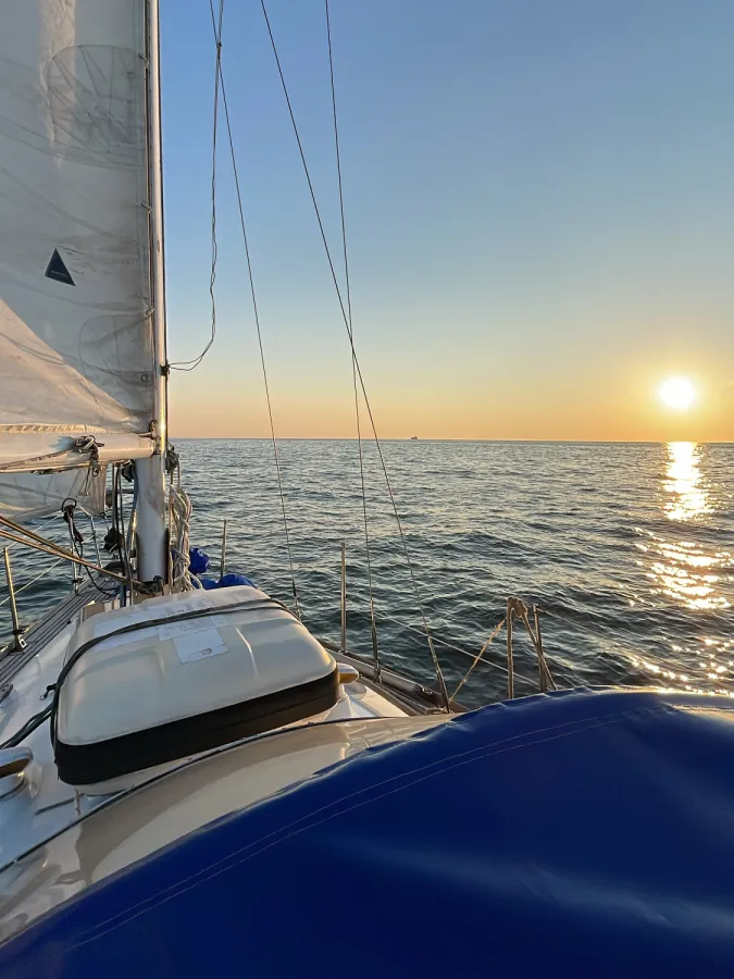 Polyester Zeilboot Defender 32