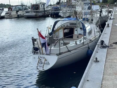 Polyester Zeilboot Defender 32 Foto 9
