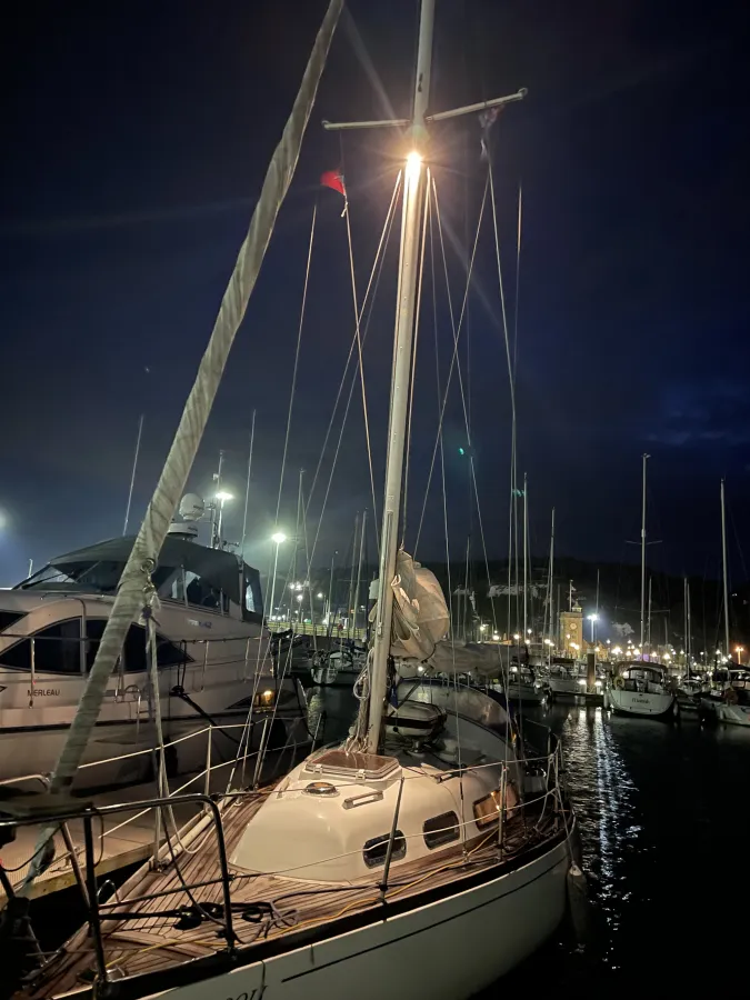 Polyester Zeilboot Defender 32