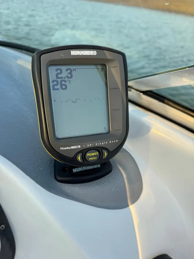 Polyester Speedboot Triton 225 Cuddy