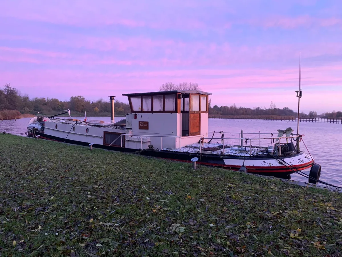 Staal Woonboot Stijlsteven 1900