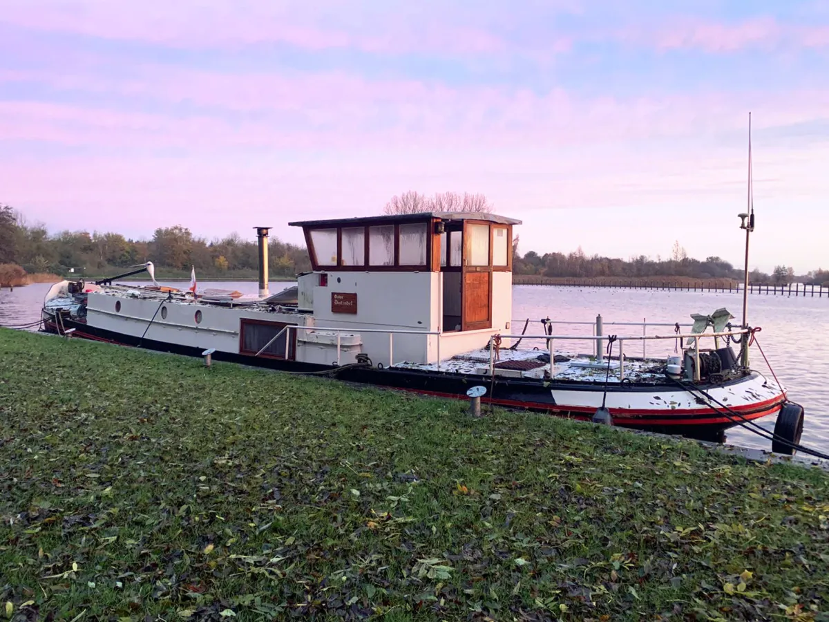 Staal Woonboot Stijlsteven 1900