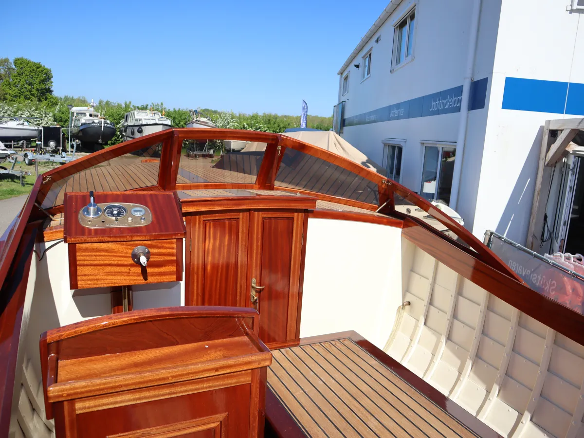 Hout Open motorboot Storebro Solo 25