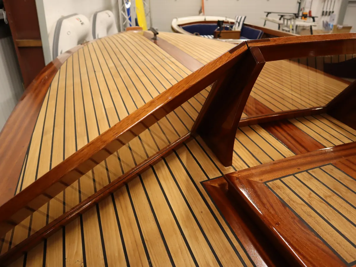 Hout Open motorboot Storebro Solo 25