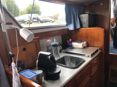 Polyester Motorboat Argo 30 Photo 9