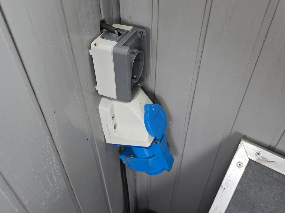 Staal Motorboot Motorboat 1100