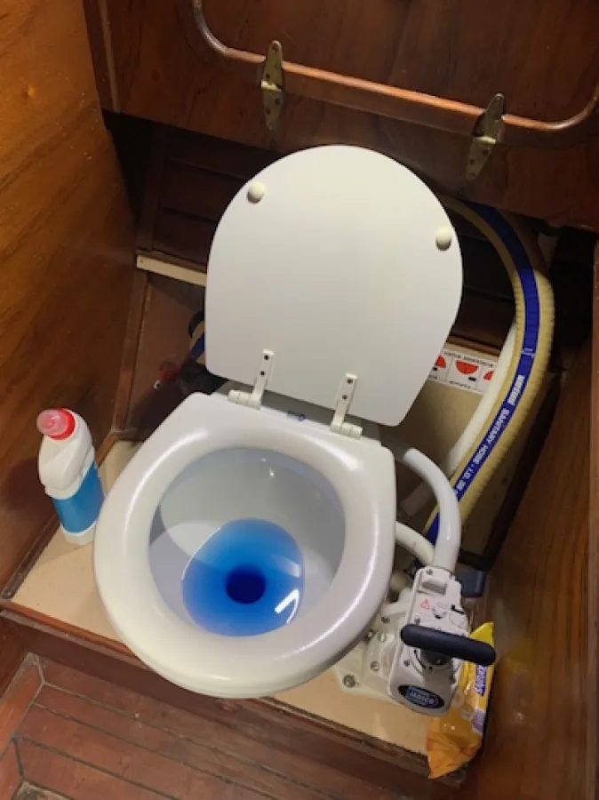 Steel Sailboat Van de Stadt Zeebonk