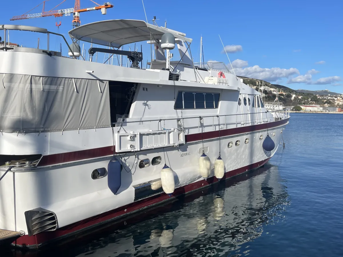 Holz Motorboot Admiral 25