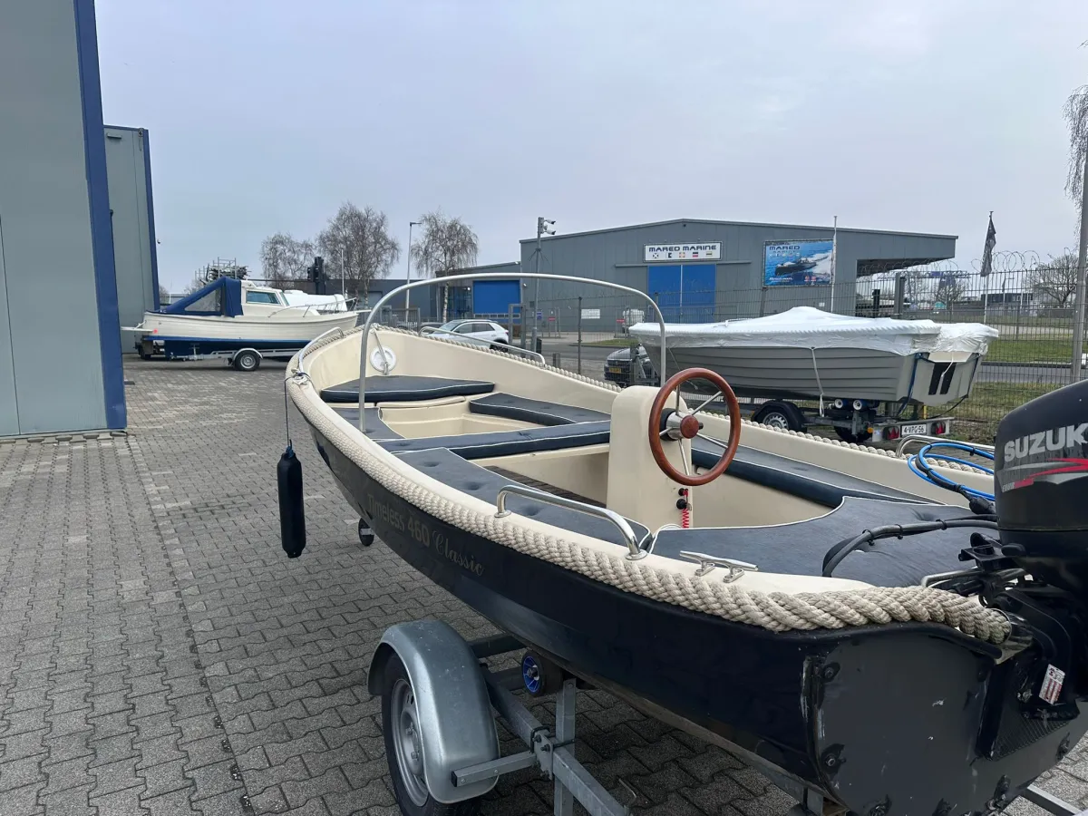 Polyester Barque Timeless 460 Classic