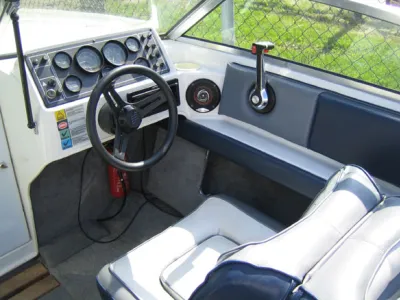 Polyester Speedboot Four Winns 170 Freedom Foto 2