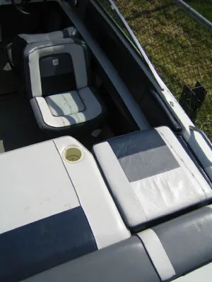 Polyester Speedboot Four Winns 170 Freedom Foto 4