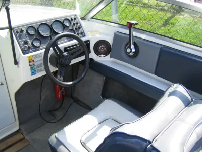 Polyester Speedboot Four Winns 170 Freedom Foto 9