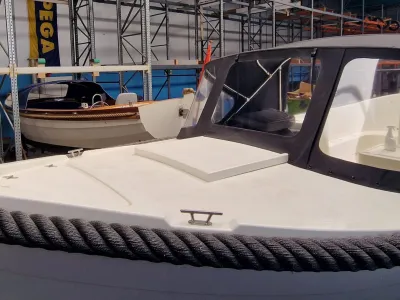 Polyester Sloep Wato 700 Foto 2