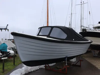 Polyester Sloop Wato 700 Photo 17