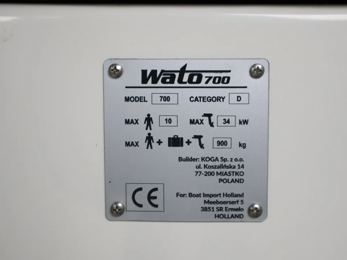 Polyester Sloop Wato 700