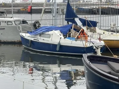 Polyester Budgetboat Cabin sailboat 700 Photo 0