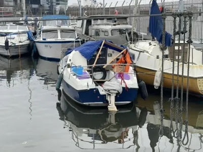 Polyester Budgetboat Cabin sailboat 700 Photo 5